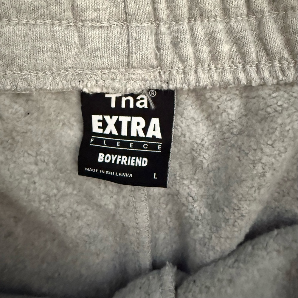 Aritzia TNA Light Gray Athletic Shorts - Picture 3 of 3